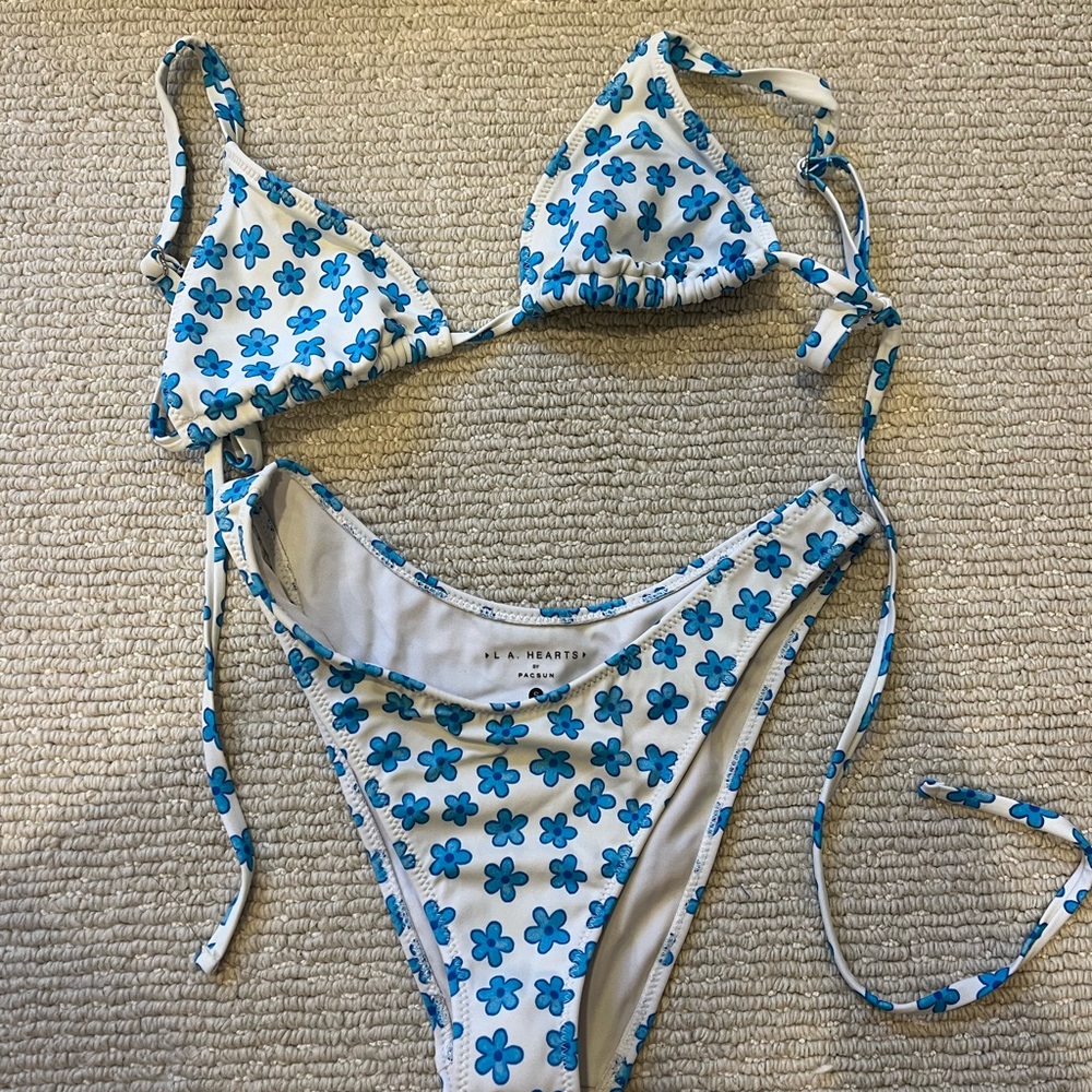Pacsun Blue Floral Triangle Bikini Size Small